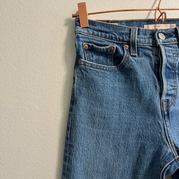 Women’s Levi’s Wedgie Vintage Blue Wash Size 25 - Picture 2 of 12